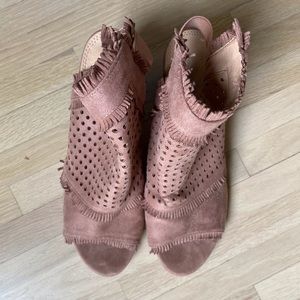 Boutique Women’s Shoes